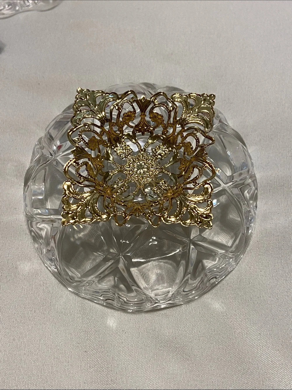 Killarney Crystal Ireland Cut Glass Trinket dish with Gold Claddagh Finial